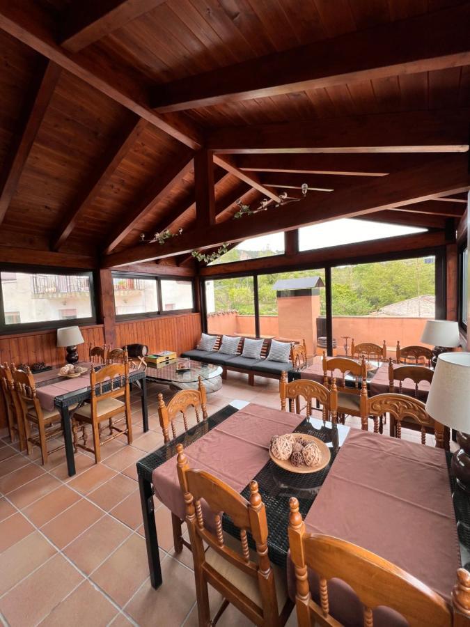 El Moli De Pontons Suites Con Jacuzzi Spa Eksteriør billede