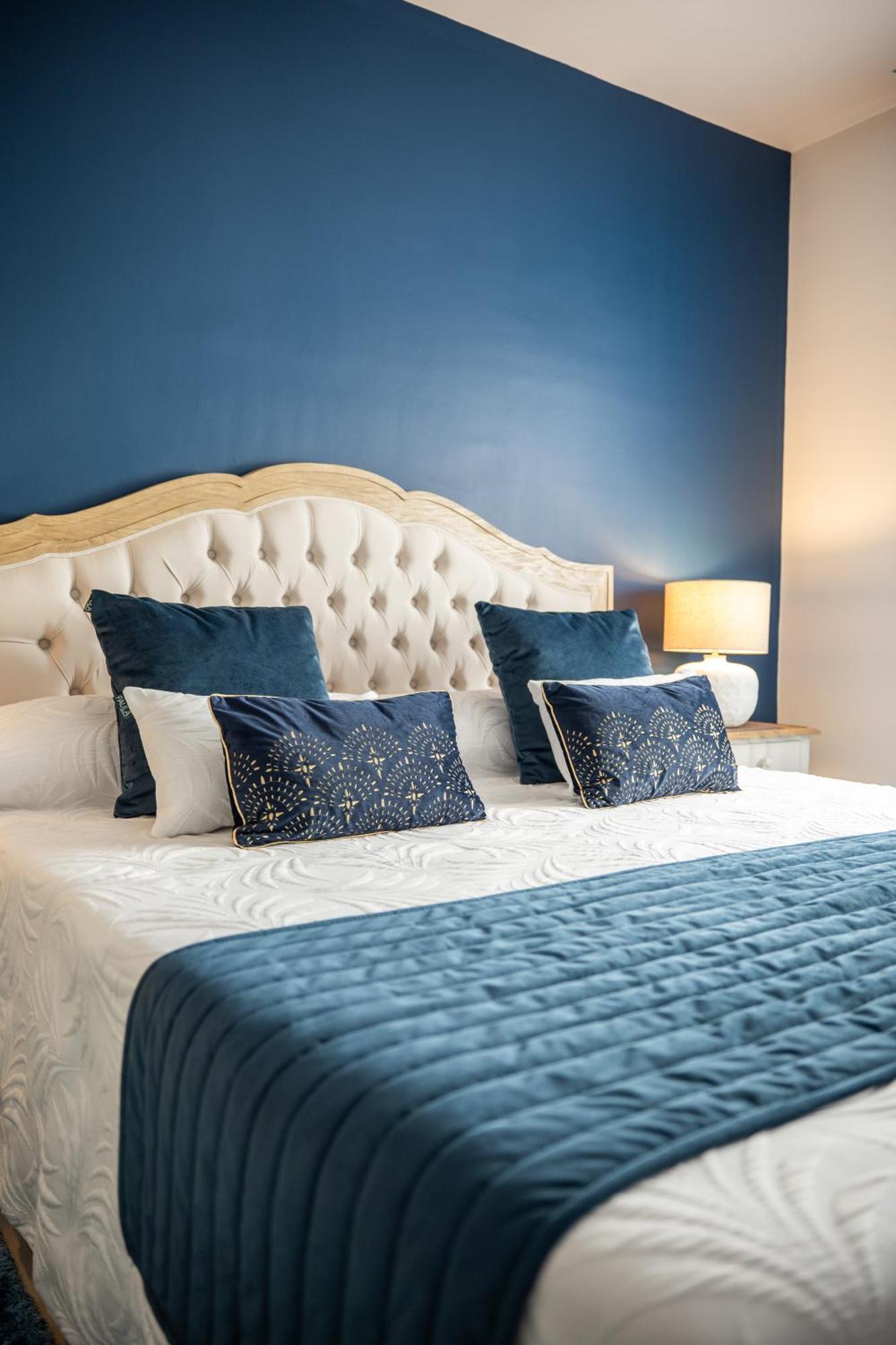 El Moli De Pontons Suites Con Jacuzzi Spa Eksteriør billede