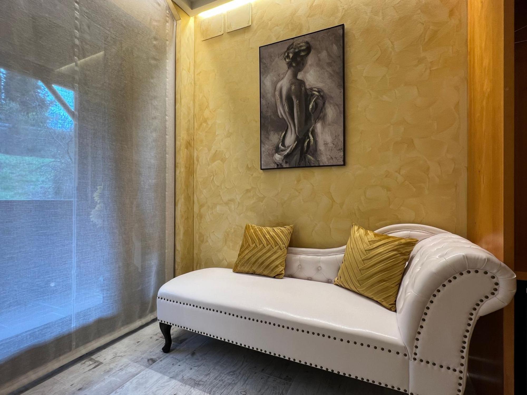El Moli De Pontons Suites Con Jacuzzi Spa Eksteriør billede