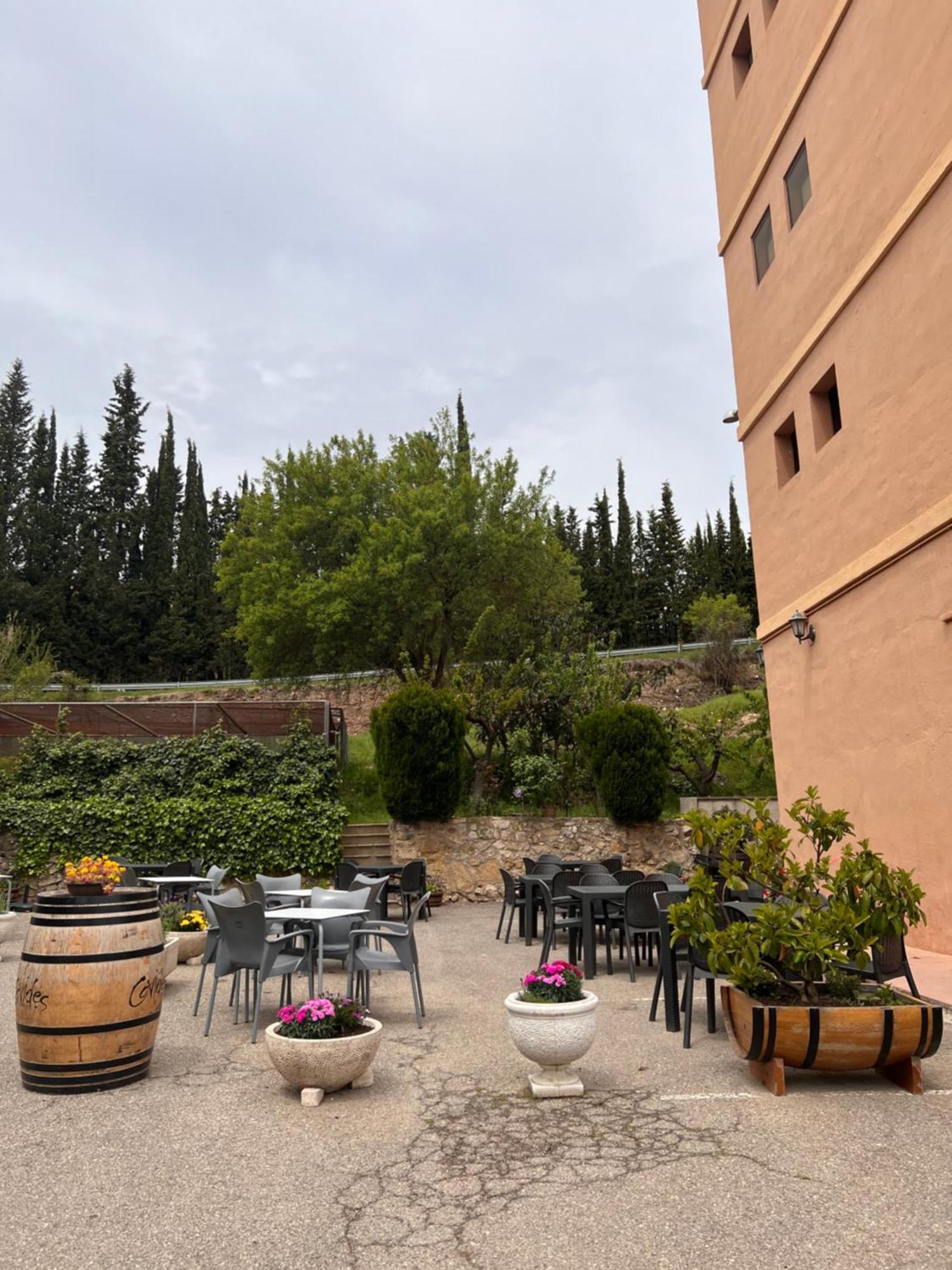 El Moli De Pontons Suites Con Jacuzzi Spa Eksteriør billede