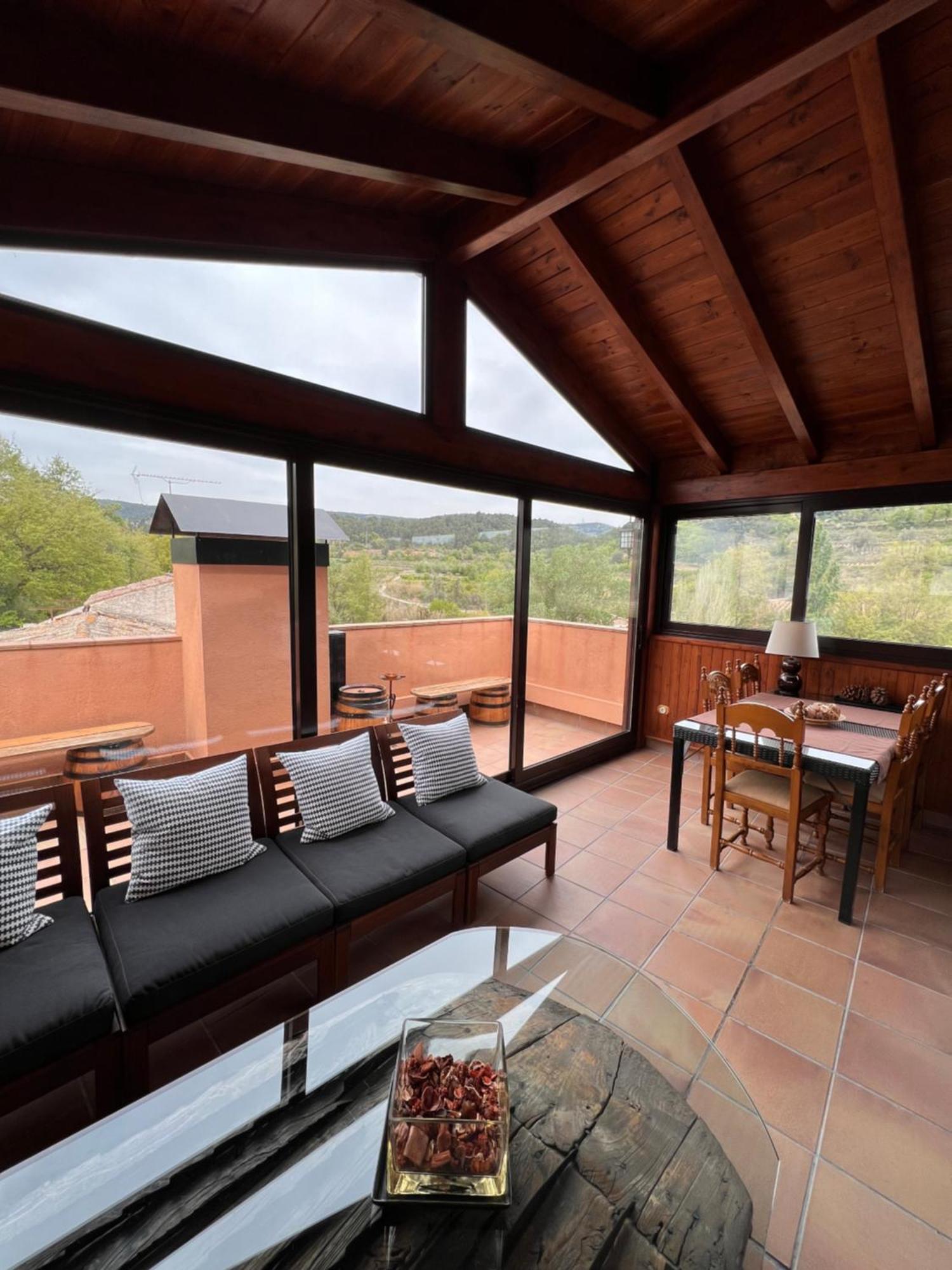 El Moli De Pontons Suites Con Jacuzzi Spa Eksteriør billede