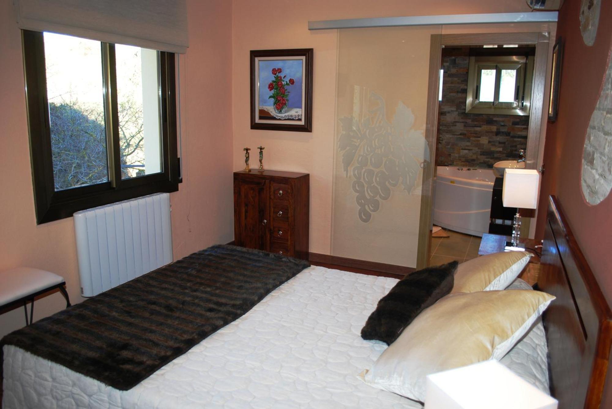 El Moli De Pontons Suites Con Jacuzzi Spa Eksteriør billede