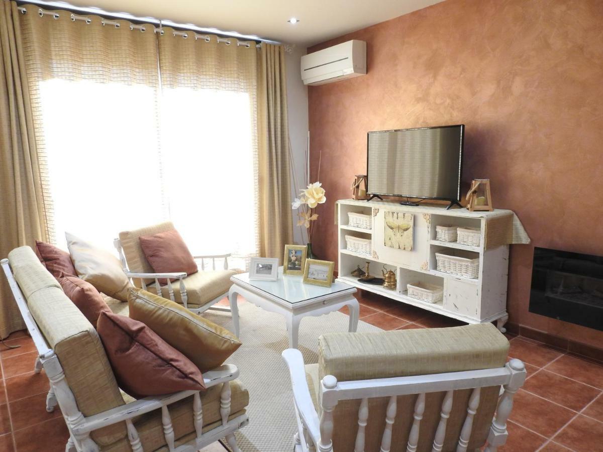 El Moli De Pontons Suites Con Jacuzzi Spa Eksteriør billede